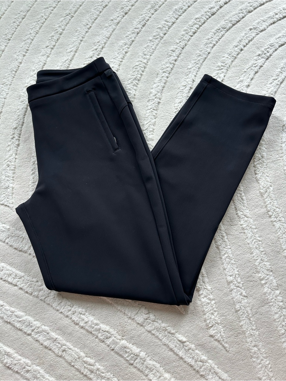 Lululemon | On The Move Pant 28” - Picture 3 of 10